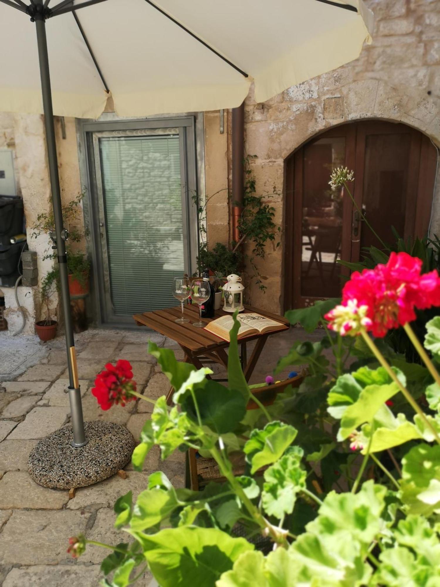 Corte Sagarriga Visconti Giovinazzo Εξωτερικό φωτογραφία